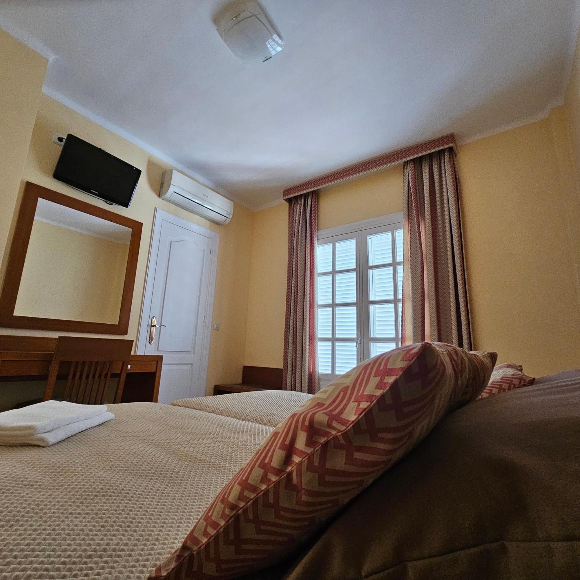 Marazul By Fitzgeralds Hotell Nerja Eksteriør bilde